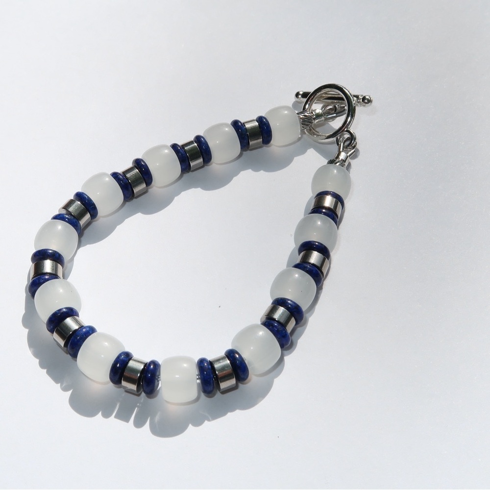 Elegant White and Blue Lapis Lazuli Beaded Bracelet by Hayamoon Natural Stones